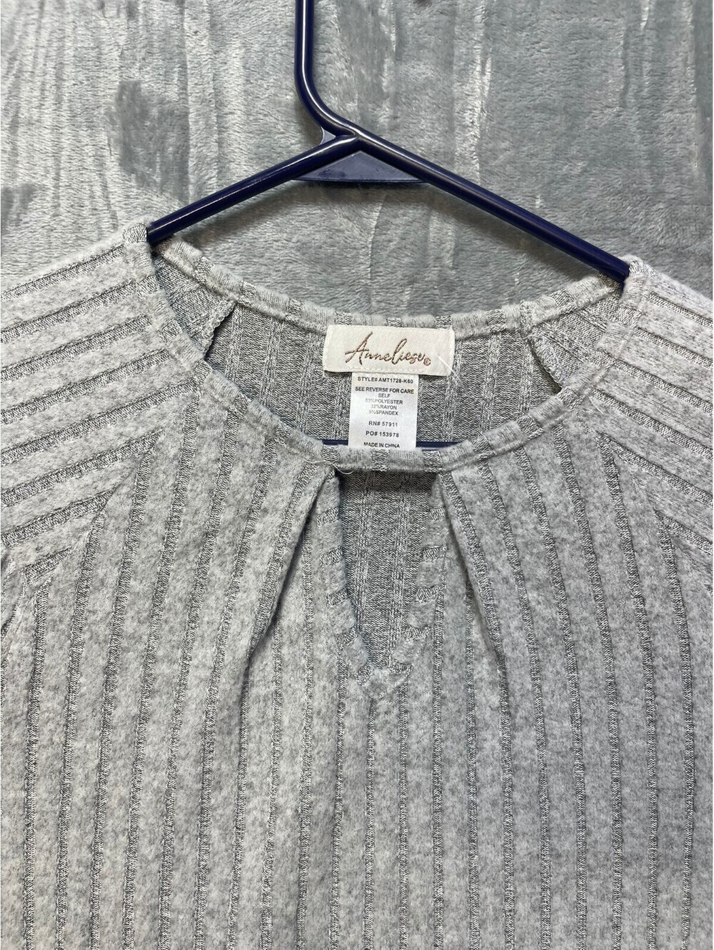 Anneliese Gray Ribbed Knit Pullover Sweater with Keyhole Neck Size Medium - Picture 4 of 7